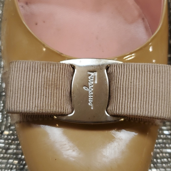 SOLD!! FERRAGAMO Kitten Heel Sling - Size 8 1/2 - Picture 2 of 9